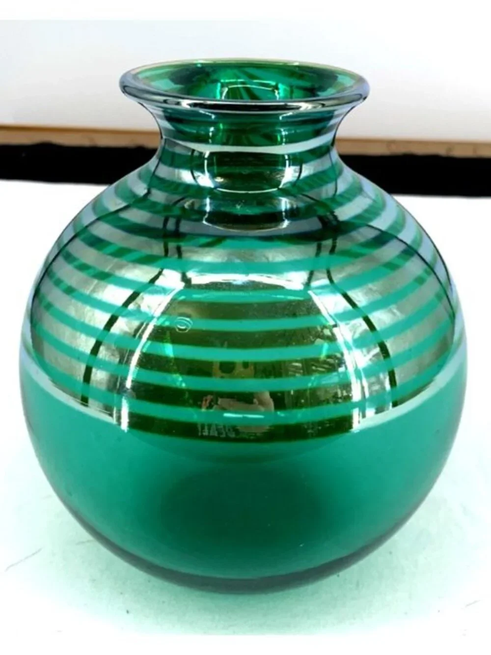 Steve Correia Iridescent Pulled Feather Art Glass Vase VM 3.88.5 Signed
